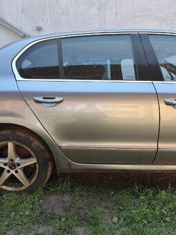 Rozpredám škodu Superb 2 1.8tsi 118kw - 7