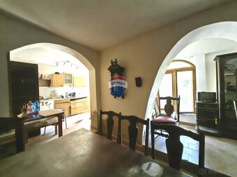 Rodinný dom 3+1 izb. s historickým nádychom, 440m2, Poproč - 7