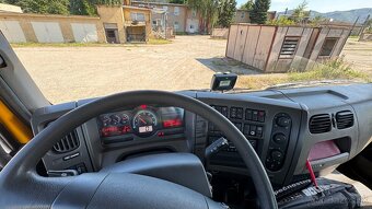 Renault Kerax 450.32 8x4 hákový nosič kontajnerov - 7