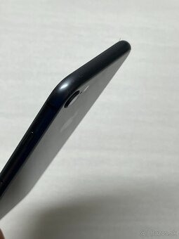 IPHONE 8 • 64GB • Čierna farba - 7