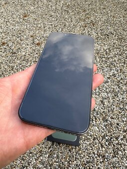 IPhone 13 Pro - baterie 100% - 7