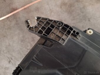 Predám pravý xenon Audi A6C74G0 941 774 C - 7