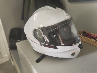 Výklopná prilba - 7