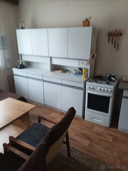 Rodinný dom – Stakčín, centrum, 820 m² pozemok, garáž - 7