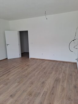 3 izbový byt s balkónom a kobkou - Pršianska Terasa - 7