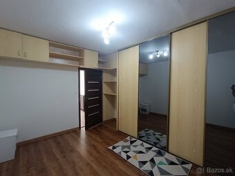 Predám 3 izbový byt - 7