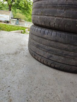 235/45R17 - 7