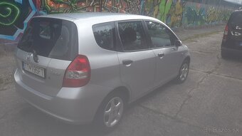 Predam Honda Jazz 1.4 benzin r.v.2002 - 7