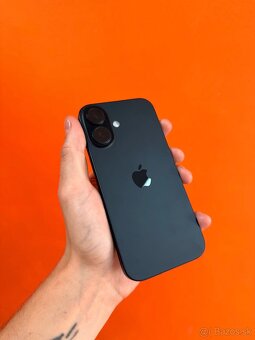 Apple iPhone 16 128gb - Ako nový - ČIERNY - 7