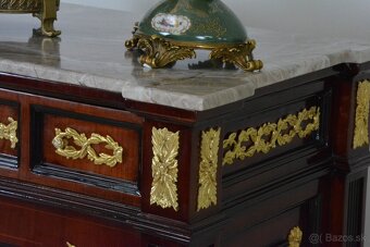Zámecká intarzovaná komoda zdobená bronzem 120 cm Topován - 7