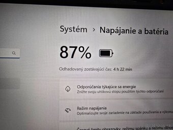 Asus Vivobook 15 model 2024 s 8 gb ram intel i3 procesorom 1 - 7
