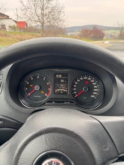 Volkswagen Polo 1,2 Benzín 2010 - 7