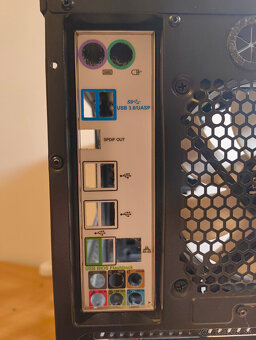 Mid Tower PC skriňa - Zalman Z1 Black - 7
