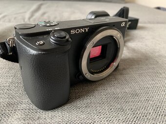 Sony A6400+16-50mm f/3.5-5.6 + Sigma 18-50mm f/2.8 DC DN - 7
