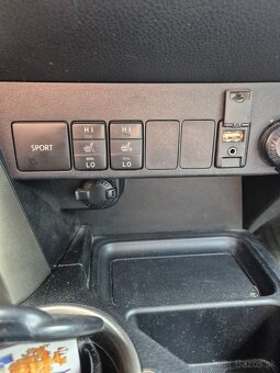 Toyota RAV4 , 2,0 D, 91 kW, 4x4, r.v.2015 - 7