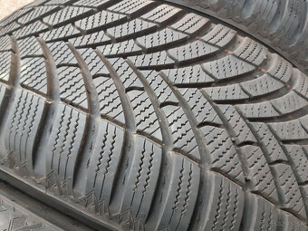 215/65 R17  -zimné - 7