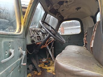ZIL 157 D470 Diesel s TP a ŠPZ - 7