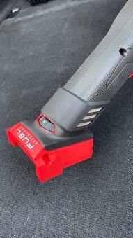 Akumulátorová uhlová brúska Milwaukee M18 125mm - 7