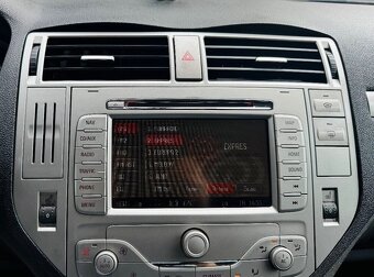 Ford C-Max 2.0 TDCI 81kw AUTOMAT •TITANIUM• - 7