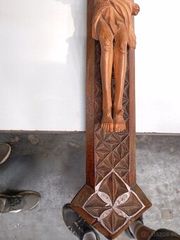 Predám pekný drevený kríž - 7