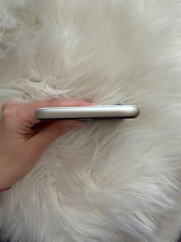 iPhone 11 64gb white - 7