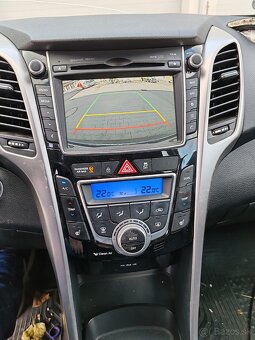 Rozpredám Hyundai i30CW 1.6 GDI 99kw 2013 - 7