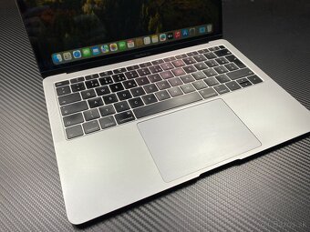 Macbook Air 13" 2019 - 7