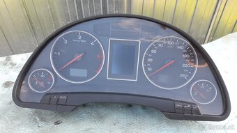 Audi A4 2,5 TDI - Audi A3 1,6 Benzín - 7