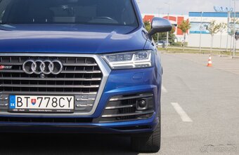 Audi SQ7 - 7