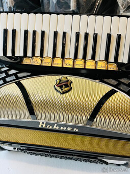 redám akordeón Hohner Lucia IVP- 96 basový - 7