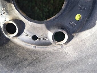 205/55R16 6Jx16 na plechových diskoch + nepoužitá rezerva - 7