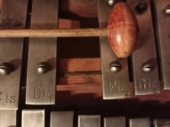 Starožitný xylofón - 7