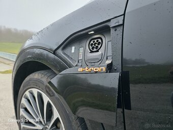 Audi e-tron 55 S-LINE 300 kW 408PS Quattro, Panoráma,Matrix - 7