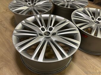 Originálné alu kolesa R19 Škoda Superb III - 7