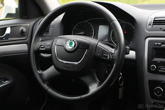 Škoda Octavia Combi 2.0 TDI CR Elegance, DPH, Vyhr. Sedadlá - 7