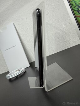 Predám Apple iPhone XS 256GB Black Známky používania - 7