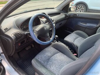 Peugeot 206 Automat 1.6 80 kW – jazdí, ale potrebuje servis - 7