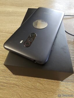 Xiaomi Pocophone F1 / 6GB/64GB Super stav - 7