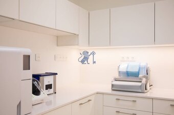 Kompletne zariadená ambulancia, Záhorská Bystrica - 7