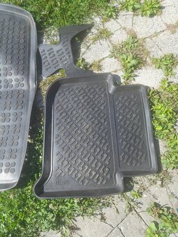 Gumové rohože a vaňa VOLKSWAGEN TOURAN - 7