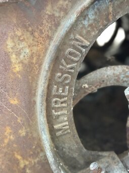 Predam starožitnu mlaťačku obilia - 7