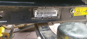 záhradný traktor John Deere X300R – 18koní - 7