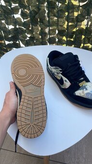 Nike SB Dunk Low x Supreme Rammellzee - 7