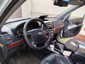 HYUNDAI SANTA FE - 7
