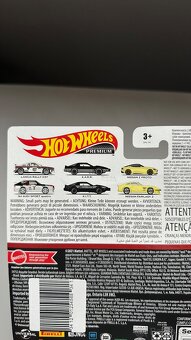 Hotwheels Premium Nissan/Datsun - 7