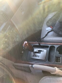 Rozpredám KIA sorento 2.5 - 7