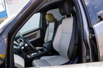 Land Rover Discovery Sport 2.0D SD4 SE AWD A/T - 7