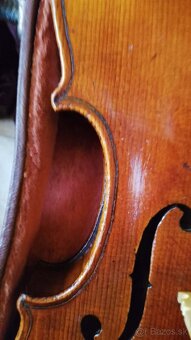 Predam cele husle 4/4 Pekny majstr.kusok,Cena v popise - 7