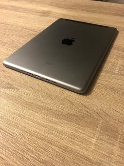 9.7” tablet iPad 5.generácie 32GB nafúknutá bateria - 7