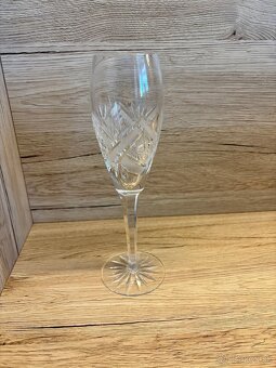 Krištáľový brúsený pohár na stopke - 7